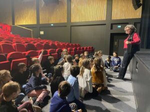 Les CE1 en visite au théâtre « Le Marais »